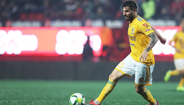 IMAGO7 Gignac en un partido con Tigres