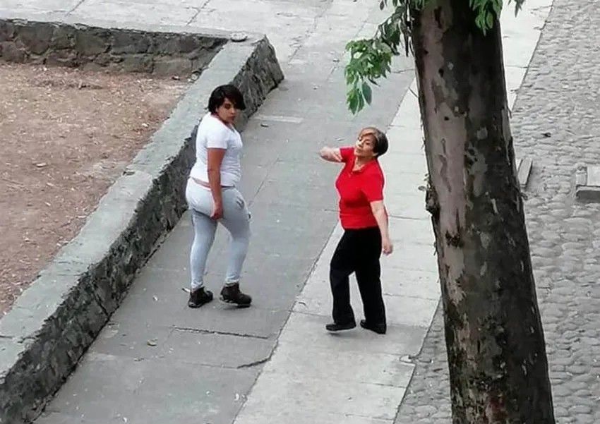 ESPECIAL Agresora de marcha tras agredir a abuelita