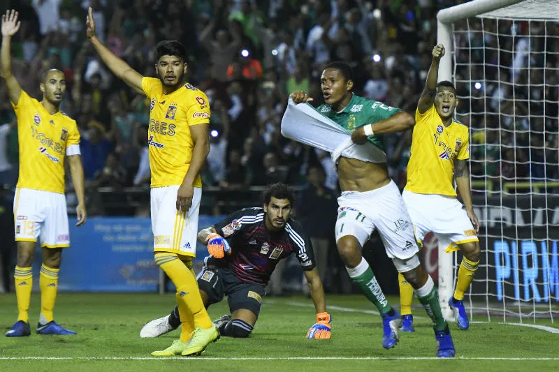 IMAGO7 Festejo de Yairo Moreno en la J1 del C2019