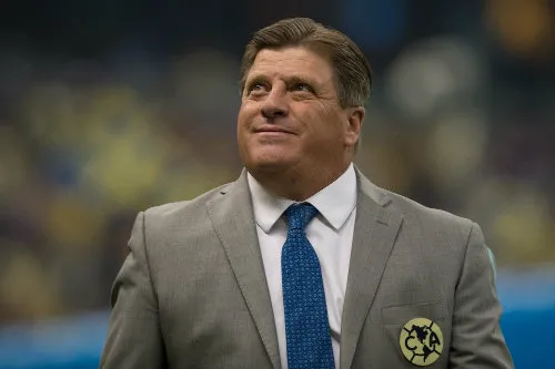 IMAGO7 Miguel Herrera previo al encuentro ante Cruz Azul