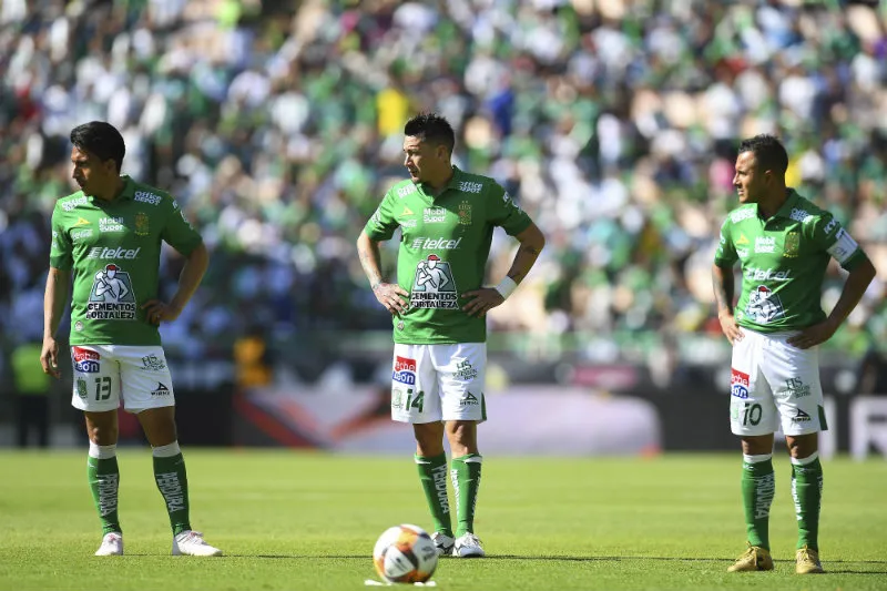 MEXSPORT Mena, Sambueza y Montes, en un juego de León