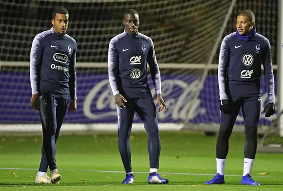 TWITTER @ferland_mendy Ferland Mendy, durante entrenamiento de Francia