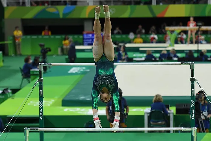 IMAGO7 La gimnasta mexicana en las barras paralelas