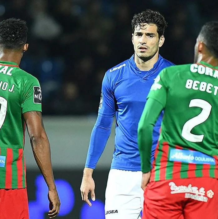 INSTAGRAM @POLLOBV Briseño durante un juego con el Feirense