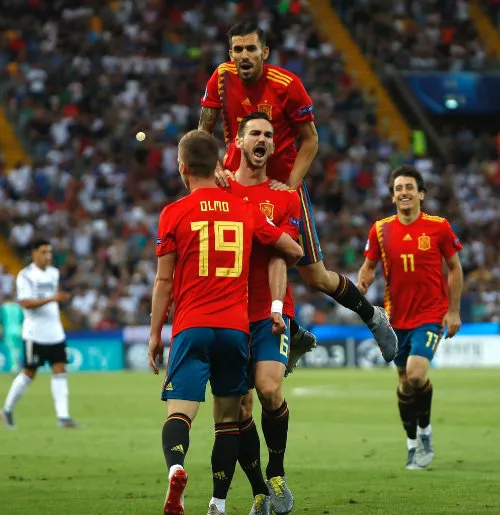 TWITTER @SeFutbol España celebra un gol ante Alemania