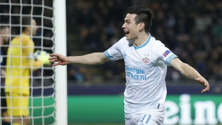 IMAGO7 Hirving Lozano en festejo de gol con el PSV