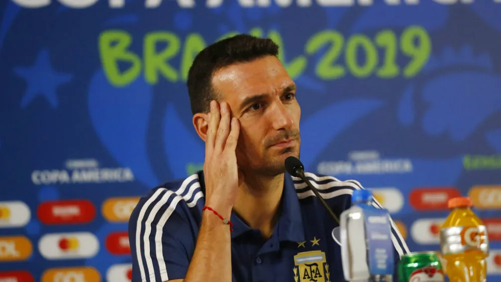 AP Scaloni en conferencia de prensa