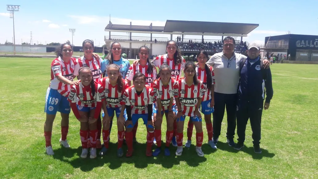 TWITTER @ATLETIDESLPFEM Jugadoras de Atlético San Luis, previo a un partido