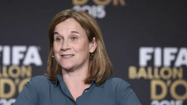 EFE Jill Ellis en la entrega del Balón de Oro