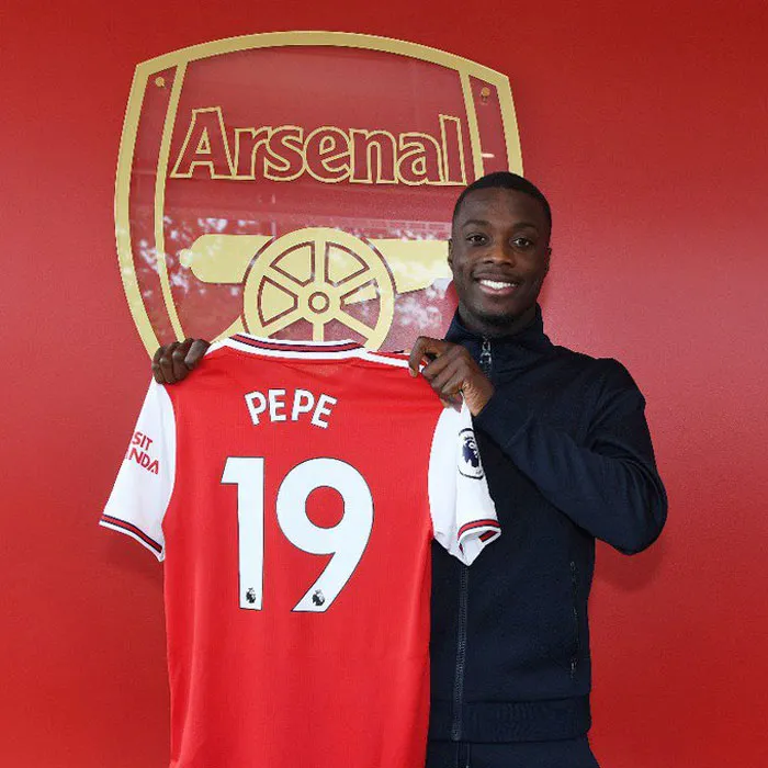 TWITTER @Arsenal Nicolas Pépé presume su dorsal con el Arsenal