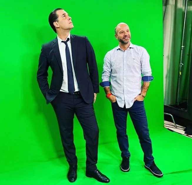 INSTAGRAM @CMARTINOLIMX Martinoli y Luis García posan en un sesión fotográfica