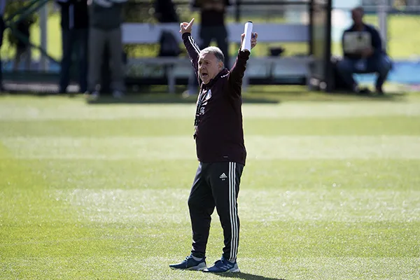 MEXSPORT Gerardo Martino dirige un entrenamiento