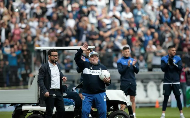 EFE Diego Armando Maradona en debut con el Gimnasia