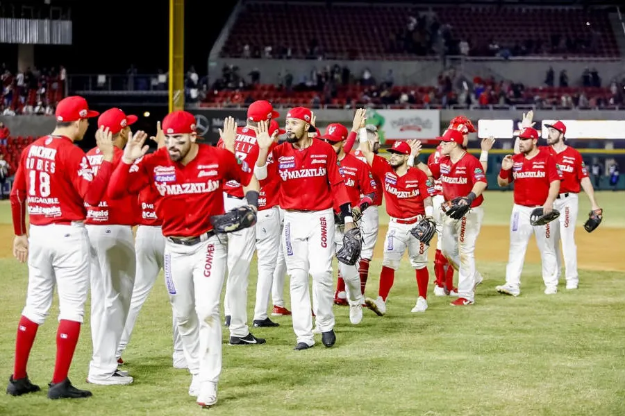 TWITTER @venados_mzt Jugadores de Mazatlán festejan el triunfo ante Ciudad Obregón