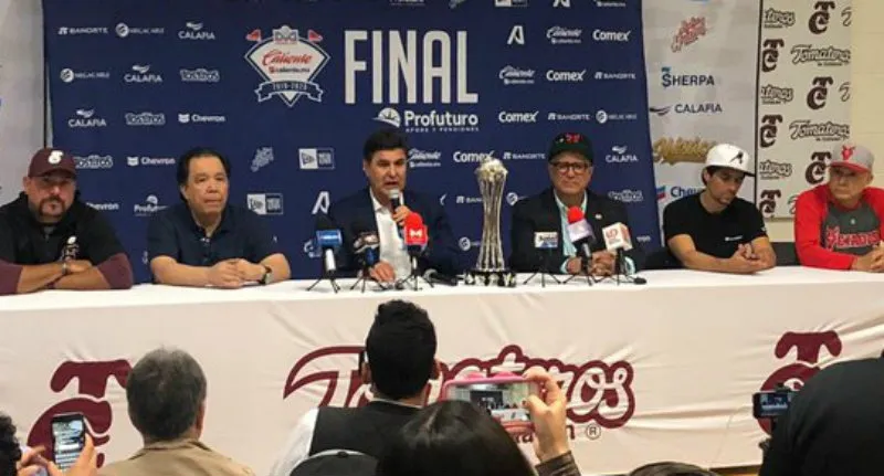 TWITTER @LMPbeisbol Omar Canizales en conferencia de prensa previo a la Final de LMP