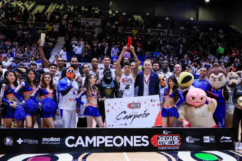 IMAGO7 La Zona Oeste festejan triunfo en el Juego de Estrellas de la temporada 2019