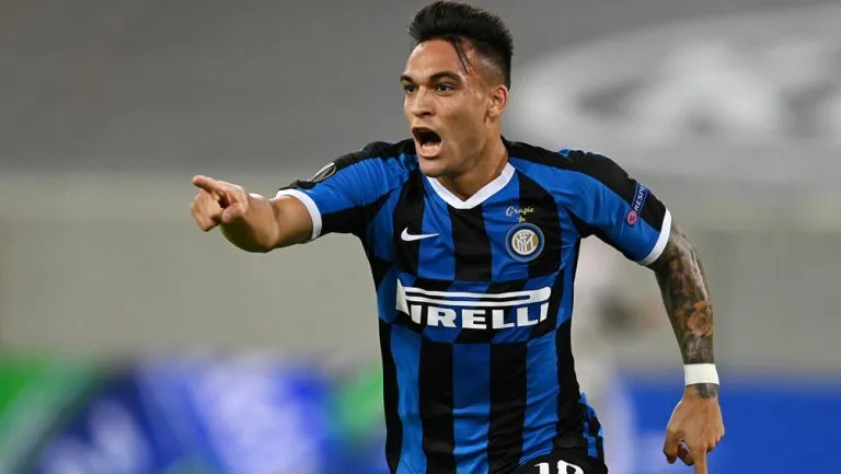 EFE Lautaro Martínez festeja un gol en las Semifinales de Europa League
