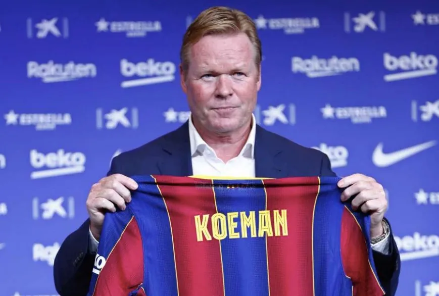 AP Koeman siendo presentado por el Barcelona como el nuevo DT