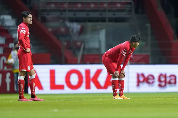 IMAGO7 Jugadores de Toluca tras la derrota ante Juárez
