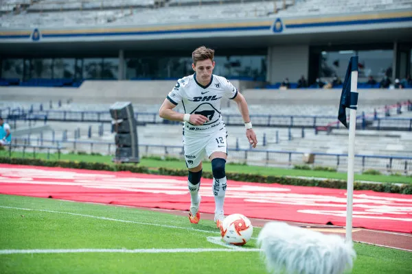 IMAGO7 Facundo Waller en acción con Pumas