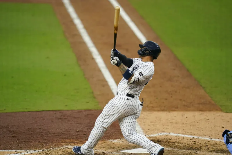 AP Gleyber Torres en acción con Yankees