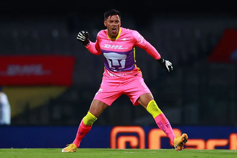 IMAGO7 Alfredo Talavera festeja un gol de Pumas