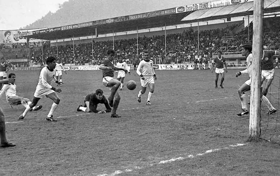 Dosal en juego con Toluca en 1966