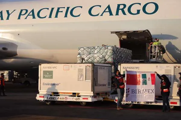 TWITTER @GobiernoMX · Vacunas Sinovac en México