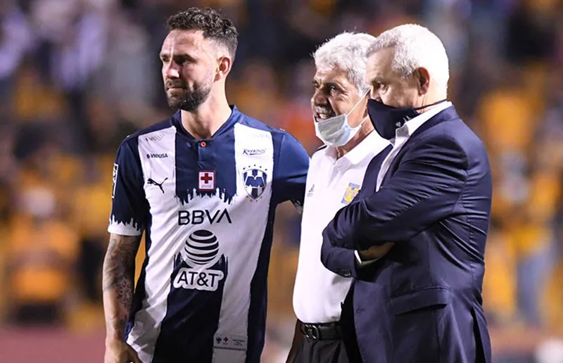IMAGO7 Layún con Ricardo Ferretti y Javier Aguirre