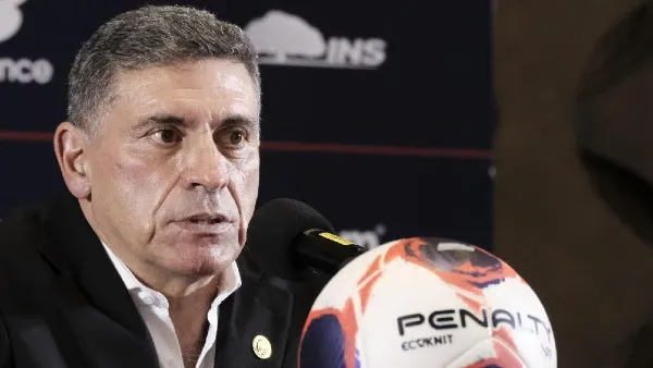 EFE DT de la selección de Costa Rica Luis Fernando Suárez