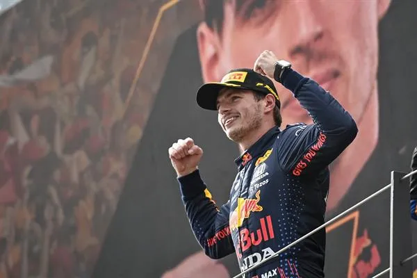 EFE Verstappen se lleva la victoria