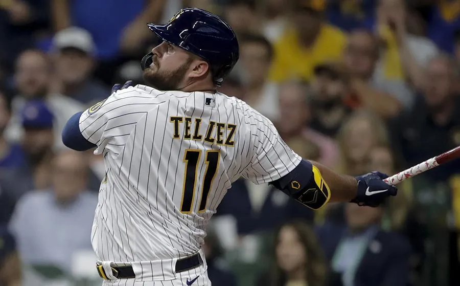 AP Rowdy Téllez conecta el cuadrangular de la victoria