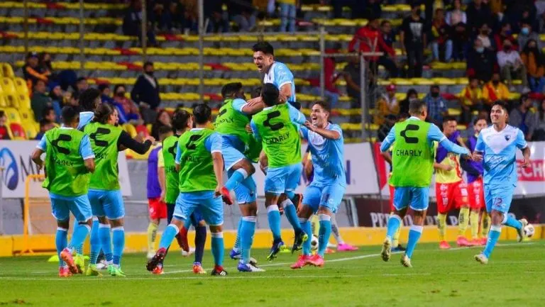 IMAGO 7 Jugadores de TM en festejo