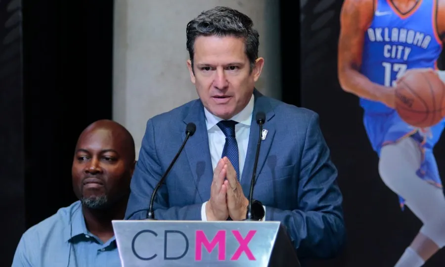 IMAGO7 Raúl Zárraga en evento de la NBA en México