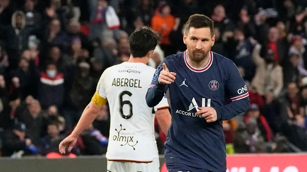 AP Messi en un partido con el PSG