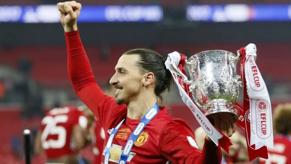 AP Zlatan ganó la Europa League con el ManU
