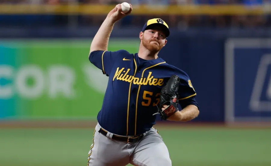 AP Brandon Woodruff tuvo una destacada salida