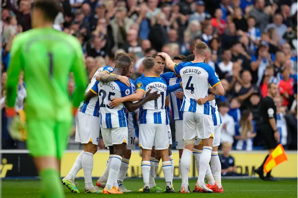 AP Brighton celebrando la anotación