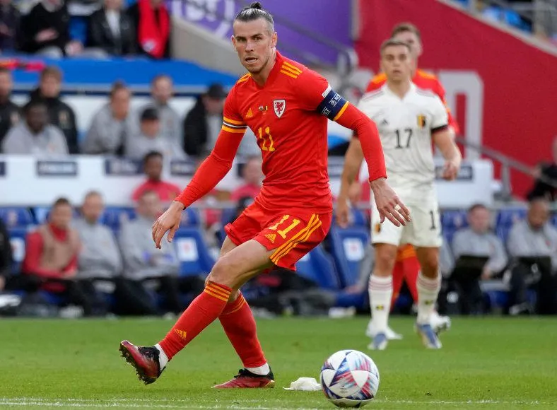 AP Bale, capitán de Gales