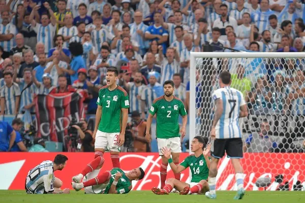 MEXSPORT César Montes del Tri reacciona ante Argentina en Qatar 2022