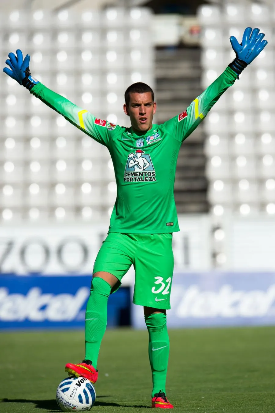 MEXSPORT Sebastián en prácticas con su club