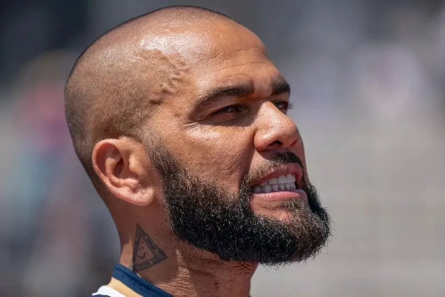 ESPECIAL Dani Alves en partido con Pumas