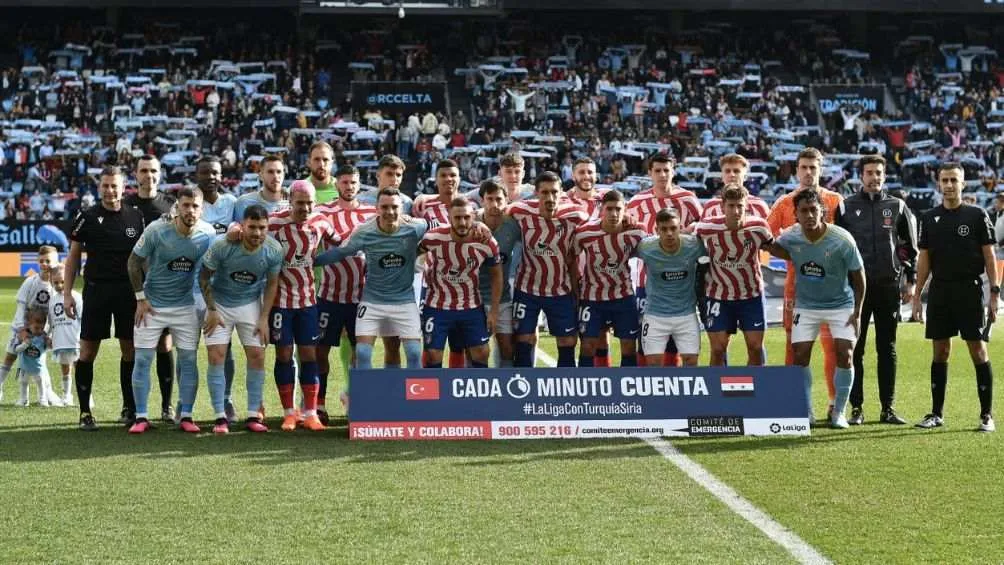 TWITTER: @RCCelta El Celta y el Atleti previo al arranque del encuentro