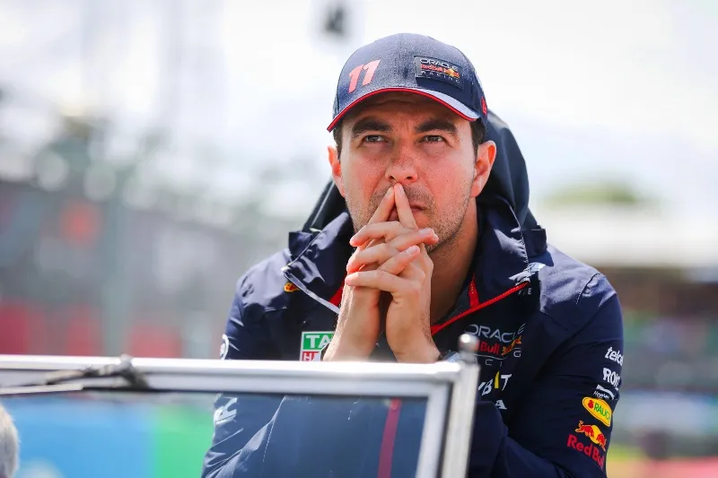 MEXSPORT Sergio Pérez con la escudería de Red Bull