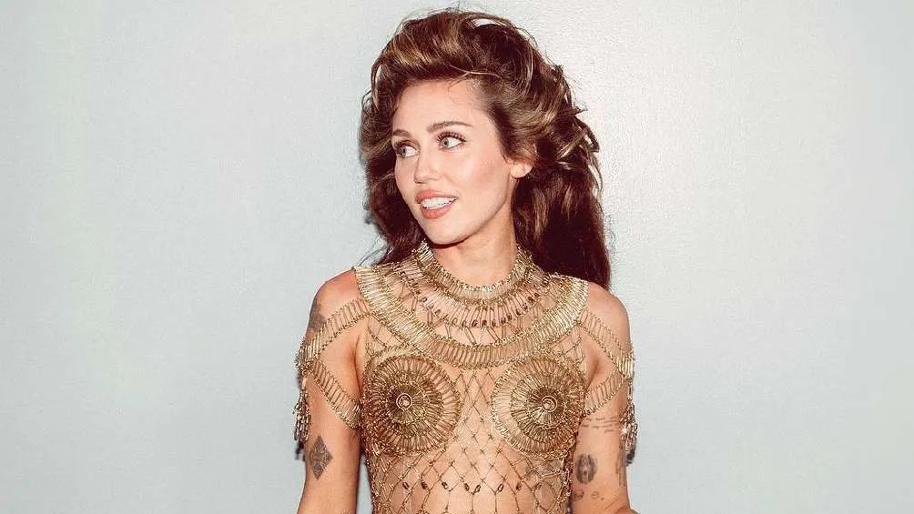 IG: @mileycyrus Miley Cyrus está en medio de la disputa de su mamá y su hermana.