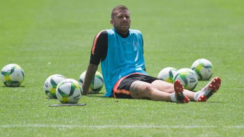 MÃ©nez, durante un entrenamiento en Coapa