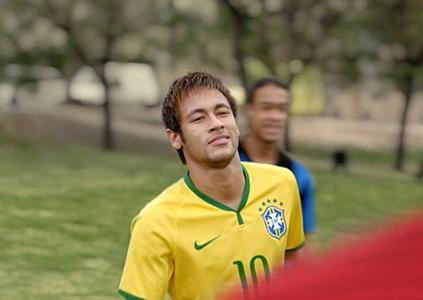 Grafico Entretener árbitro Neymar, CR7 e Irina, juntos en espectacular comercial