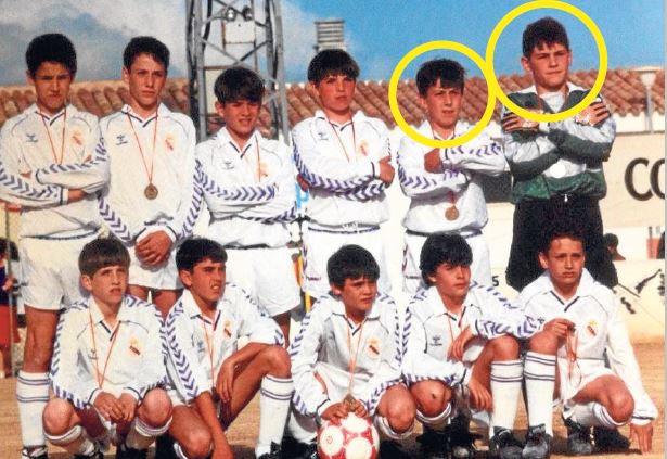 Gerardo García Berodia en el equipo infantil del Real Madrid, al lado de Iker Casillas