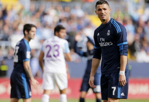 Cristiano Ronaldo lamentando una falla de su escuadra