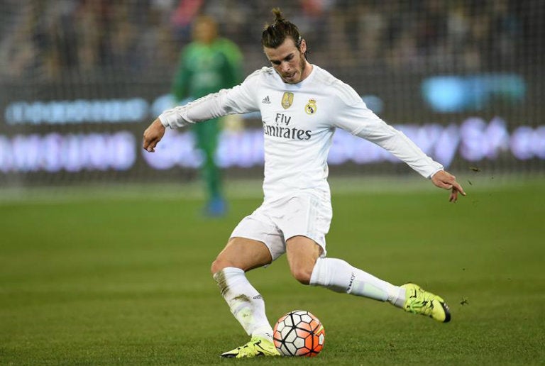 Gareth Bale lanza disparo 